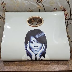 Elegant White Handbag with Gold Accent